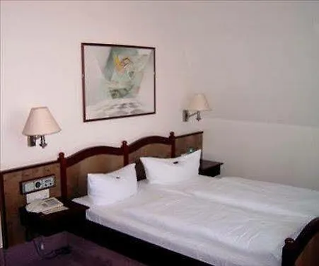 Hotel Villa Noel Am Hauptbahnhof 3*, Dresden